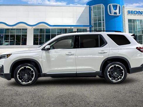 New 2026 Honda Pilot Touring image 2
