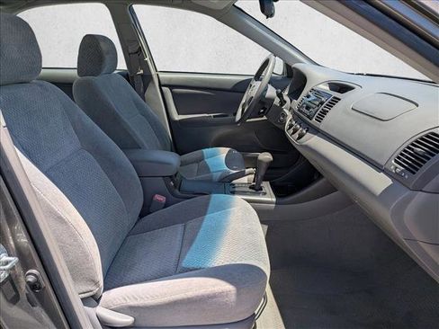 Used 2004 Toyota Camry LE FWD image 18