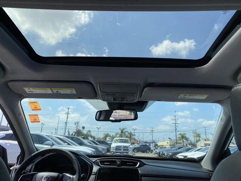 Used 2018 Honda CR-V Touring image 18