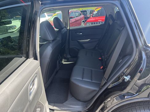 Used 2026 Nissan Rogue Dark Armor AWD/4WD image 11