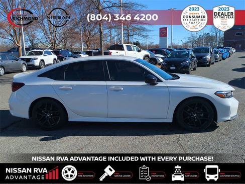 Used 2025 Honda Civic Sport image 4