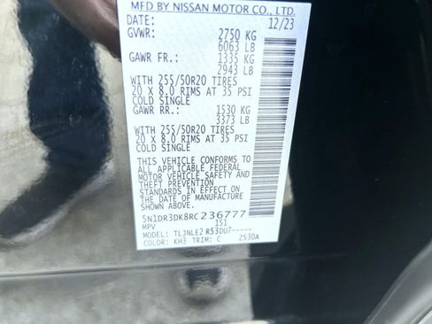 Used 2024 Nissan Pathfinder Platinum image 27