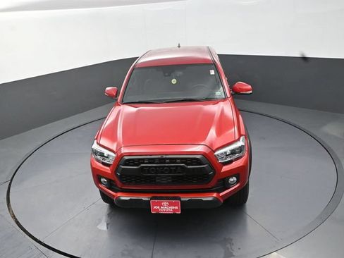 Used 2022 Toyota Tacoma TRD Off-Road w/ Technology Package AWD/4WD image 23
