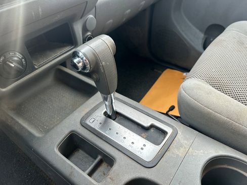 Used 2008 Nissan Frontier SE w/ SE Value Truck Pkg image 26