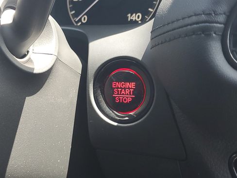 Used 2025 Honda HR-V LX image 30