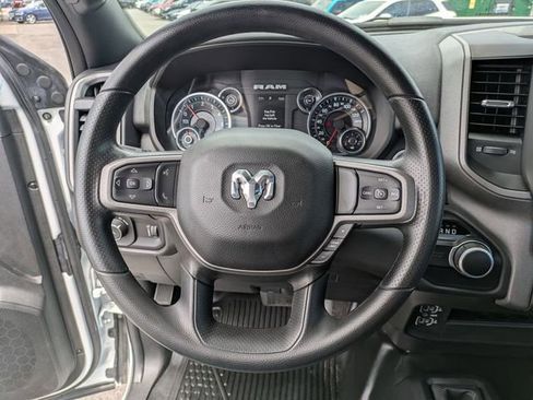 Used 2024 RAM 2500 Tradesman w/ Chrome Appearance Group AWD/4WD image 9