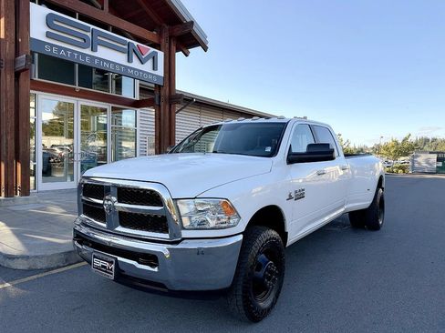 Used 2018 RAM 3500 SLT AWD/4WD image 2