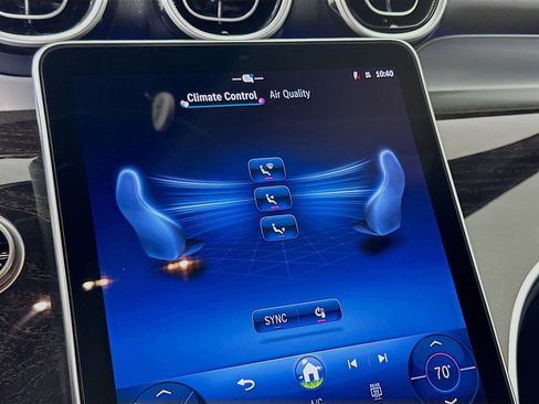 Used 2025 Mercedes-Benz GLC 300 image 16