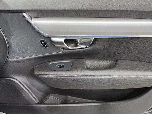 Used 2018 Volvo V90 T5 Cross Country w/ Convenience Package image 25