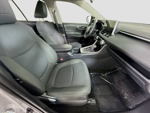 Certified 2025 Toyota RAV4 LE AWD/4WD image 28