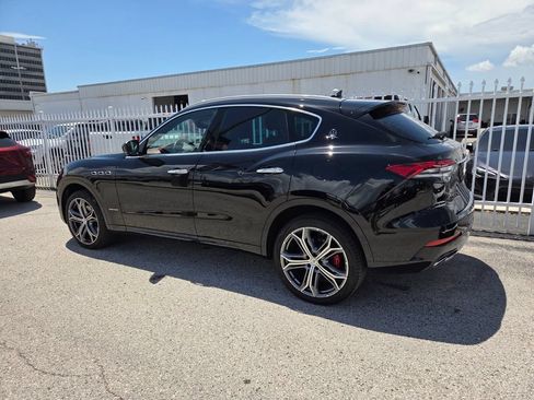 Used 2021 Maserati Levante GranLusso AWD/4WD image 5