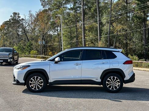 Certified 2023 Toyota Corolla Cross SE image 4