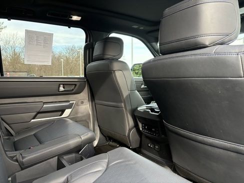 Used 2025 Toyota Sequoia Platinum image 20