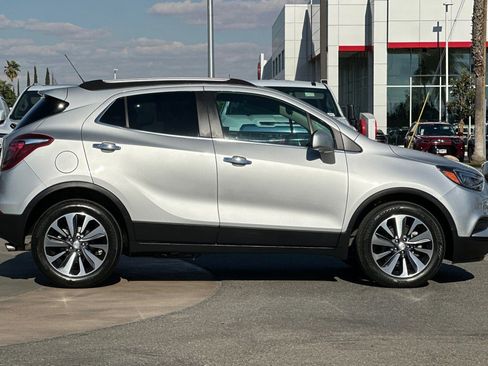 Used 2021 Buick Encore Preferred FWD image 3