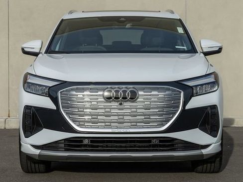 Used 2022 Audi Q4 e-tron Premium Plus image 2