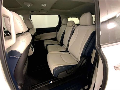 New 2026 Kia Carnival SX Prestige image 10