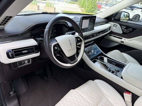 Certified 2023 Lincoln Aviator Black Label w/ Dynamic Handling Package AWD/4WD image 16