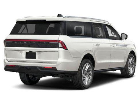 New 2026 Lincoln Navigator L Reserve AWD/4WD image 3