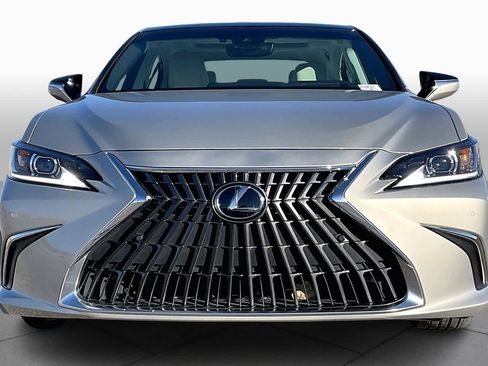 Used 2024 Lexus ES 350 image 4