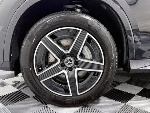 Used 2026 Mercedes-Benz GLC 300 4MATIC image 38