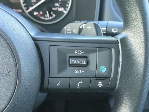 Used 2024 Nissan Rogue SV AWD/4WD image 19