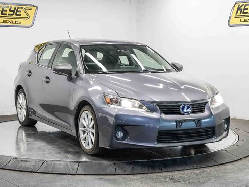 Used 2013 Lexus CT 200h w/ Leather Pkg FWD image 5