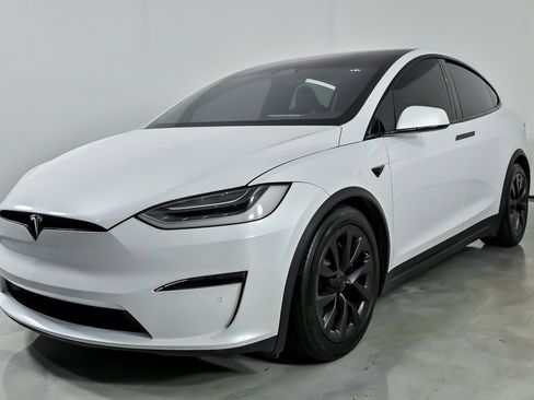 Used 2022 Tesla Model X Plaid AWD/4WD image 6