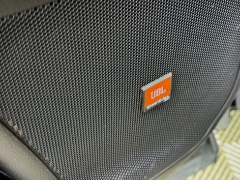 Used 2019 Toyota Highlander Limited image 19