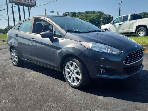 Used 2019 Ford Fiesta SE w/ Equipment Group 201A FWD image 3