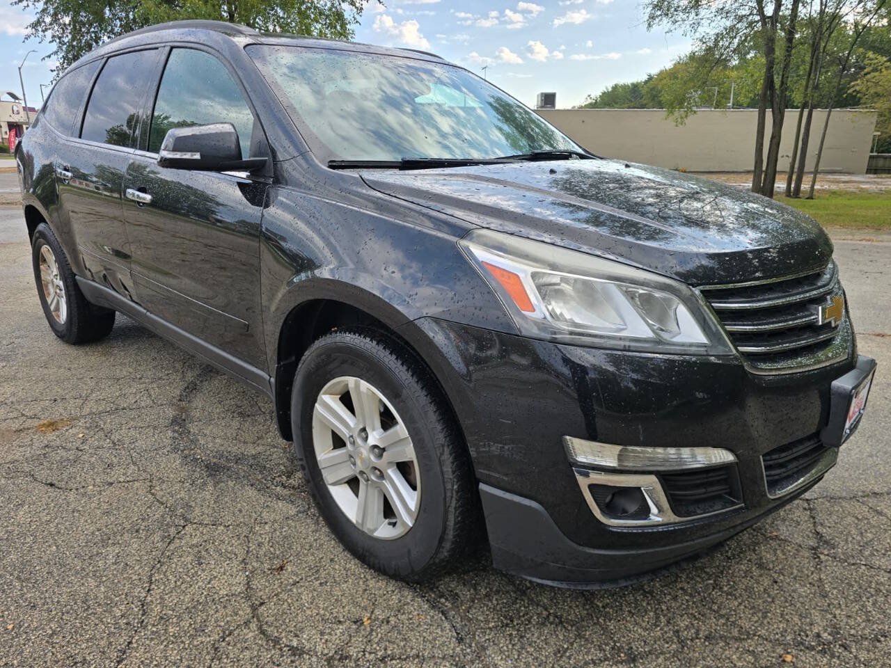 Used 2014 Chevrolet Traverse LT FWD image 3