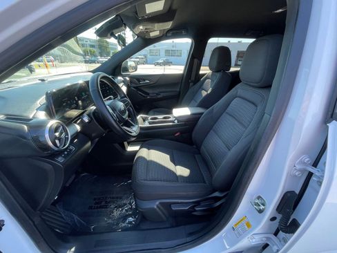 Used 2025 Chevrolet Equinox LT image 27