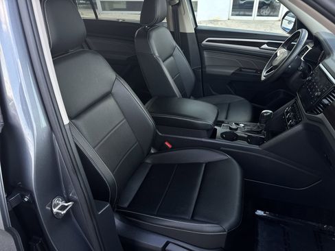 Used 2023 Volkswagen Atlas SE w/ Panoramic Sunroof Package image 29