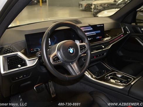 Used 2025 BMW X5 xDrive40i w/ M Sport Package AWD/4WD image 16