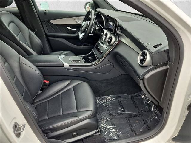 Used 2022 Mercedes-Benz GLC 300 4MATIC Coupe image 21