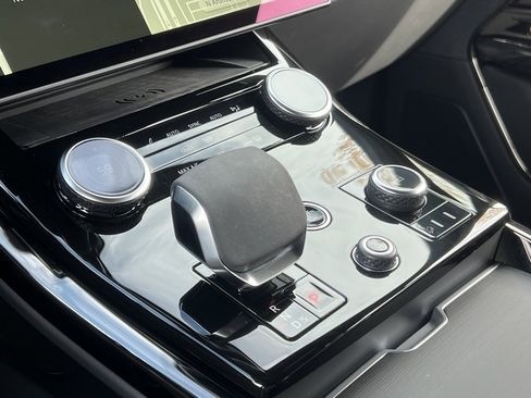 Used 2023 Land Rover Range Rover Sport SE Dynamic image 27