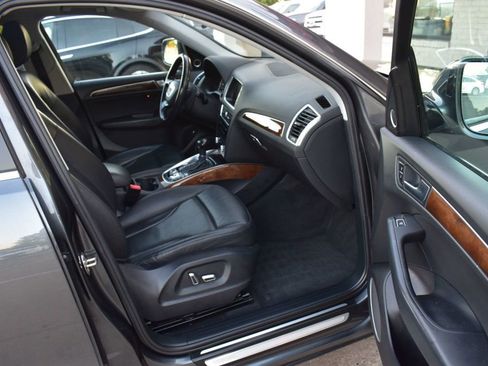 Used 2017 Audi Q5 2.0T Premium Plus w/ Technology Package image 17