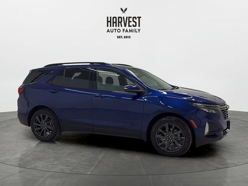 Used 2022 Chevrolet Equinox RS w/ RS Leather Package image 9