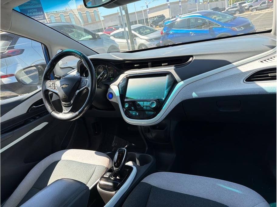 Used 2021 Chevrolet Bolt LT FWD image 5