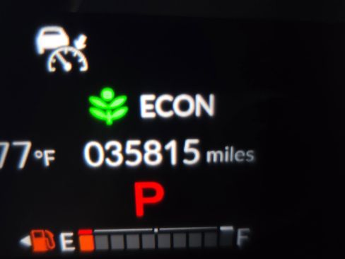 Used 2023 Honda HR-V LX image 31