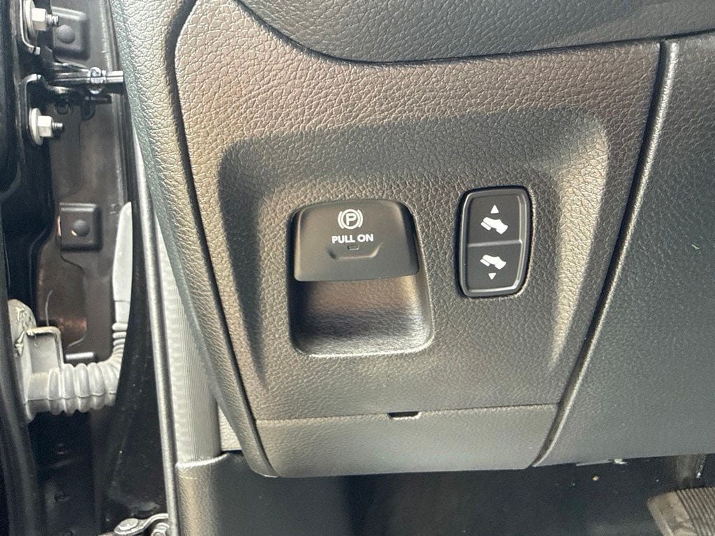 Used 2022 RAM 1500 Big Horn AWD/4WD image 26