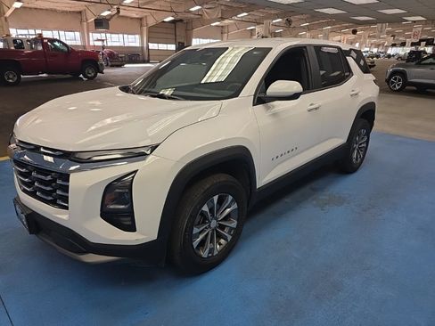 Certified 2026 Chevrolet Equinox LT FWD image 14