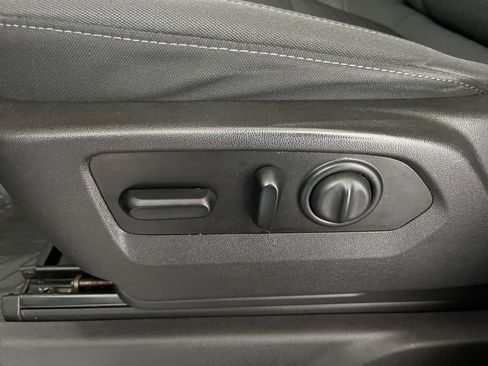 Used 2021 Chevrolet Silverado 1500 LT Trail Boss image 19