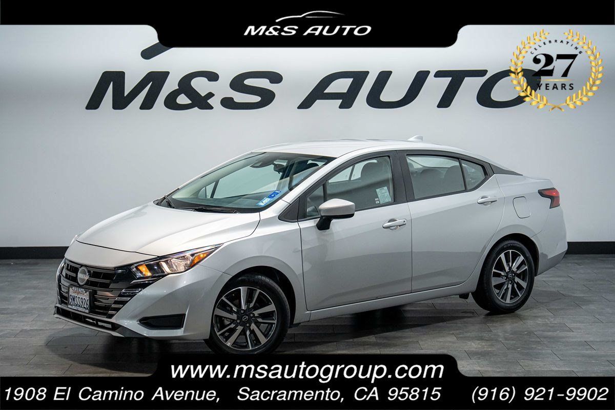 Used 2024 Nissan Versa SV FWD image 1