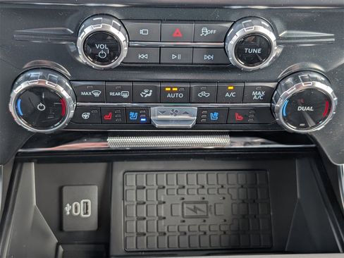 New 2025 Ford F150 Platinum w/ Equipment Group 702A High image 20