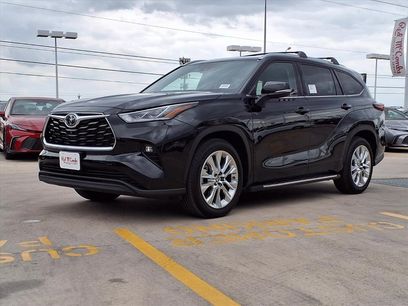 New 2025 Toyota Highlander Limited