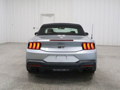 Used 2025 Ford Mustang GT Premium w/ GT Performance Package RWD image 5