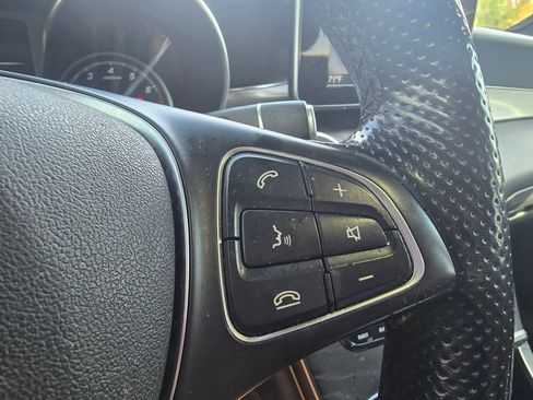 Used 2019 Mercedes-Benz GLC 300 4MATIC image 27