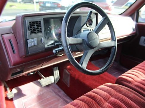 Used 1990 Chevrolet Silverado 1500 2WD Regular Cab image 13