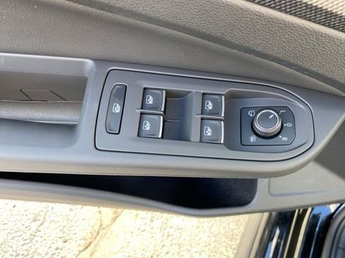 New 2025 Volkswagen GTI SE FWD image 18
