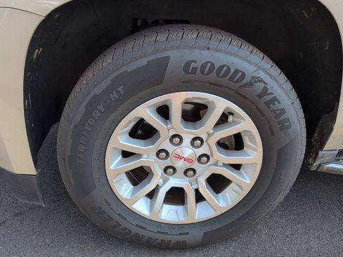 Used 2015 GMC Yukon SLE RWD image 11